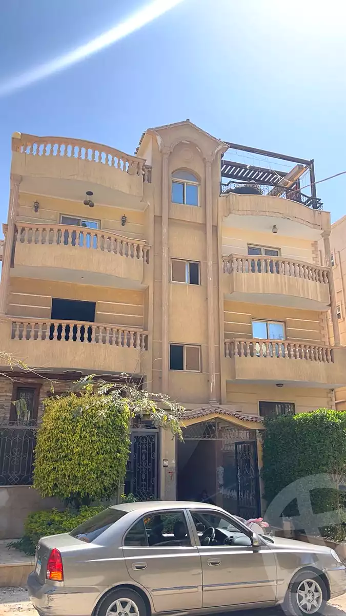 https://aqarmap.com.eg/en/listing/7196110-for-sale-cairo-6th-of-october-hadaeq-october-compounds-el-fardoos-city