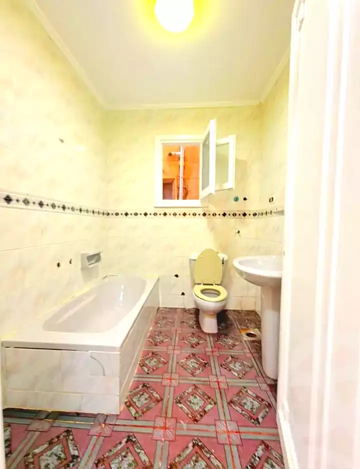https://aqarmap.com.eg/en/listing/7196340-for-sale-alexandria-al-agamy-shataa-el-nakheel