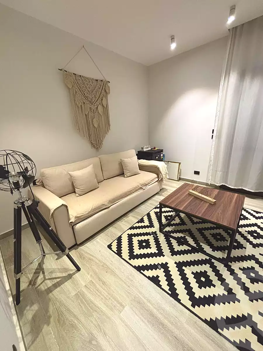 https://aqarmap.com.eg/ar/listing/7196554-for-rent-cairo-el-sheikh-zayed-city-compounds-kmbwnd-wyst-twn-swdyk