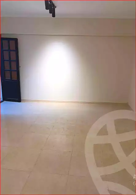 https://aqarmap.com.eg/ar/listing/7197384-for-sale-cairo-helwan-helwan-el-sharkeya-mostafa-safwat-st