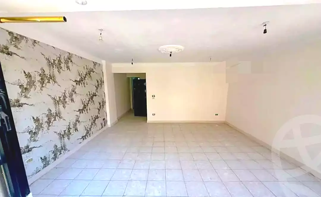 https://aqarmap.com.eg/en/listing/7197477-for-sale-alexandria-sydy-bshr-sydy-bshr-bhry-shr-khld-bn-lwlyd