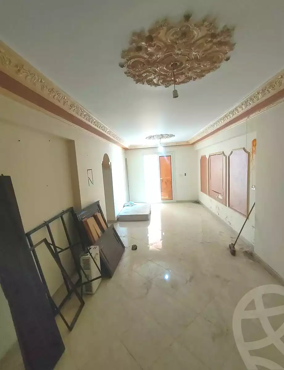 https://aqarmap.com.eg/ar/listing/7197889-for-rent-alexandria-new-miami-eskot