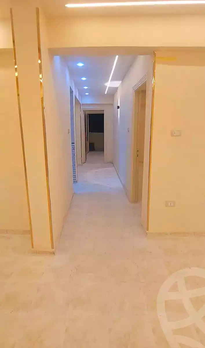 https://aqarmap.com.eg/ar/listing/7198462-for-sale-alexandria-al-agamy-el-hanouvel