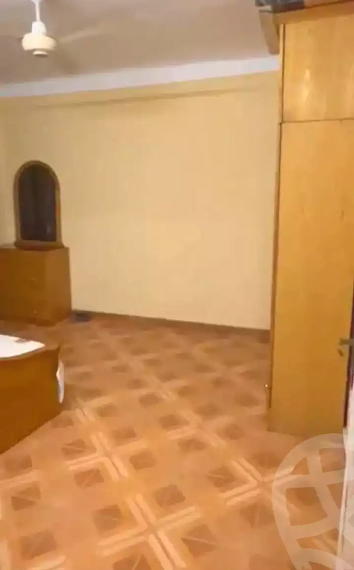 https://aqarmap.com.eg/ar/listing/7198481-for-sale-alexandria-miami-el-sebaey-st