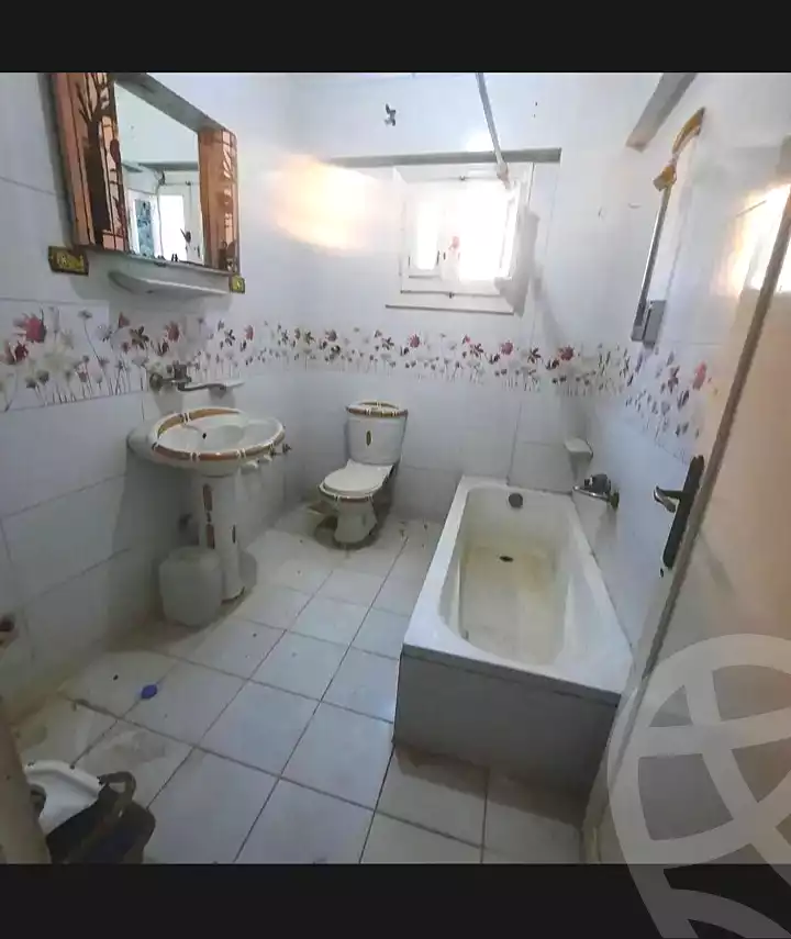 https://aqarmap.com.eg/en/listing/7198599-for-sale-alexandria-al-agamy-el-hanouvel-al-asdakaa-st