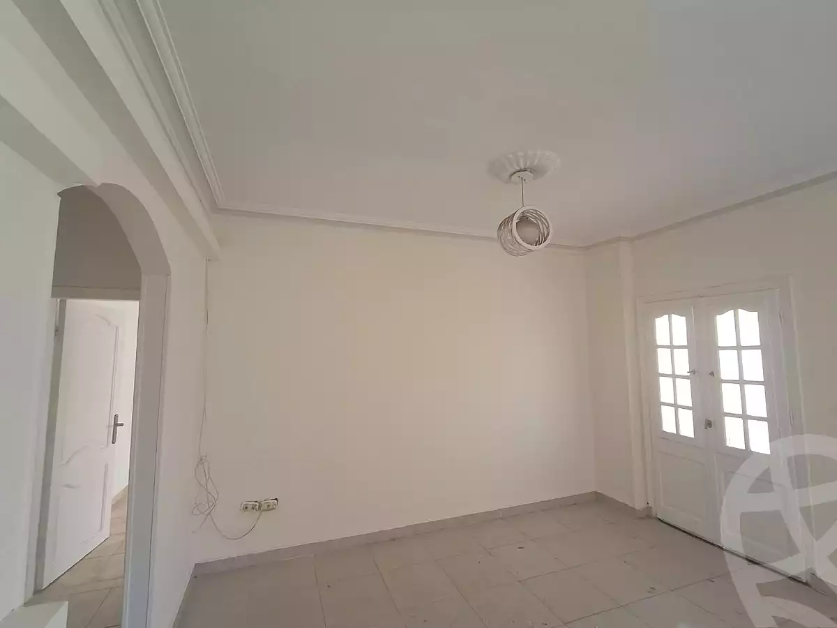 https://aqarmap.com.eg/ar/listing/7198669-for-sale-cairo-6th-of-october-el-ahyaa-neighborhood-3rd-al-hay-al-thalith-st