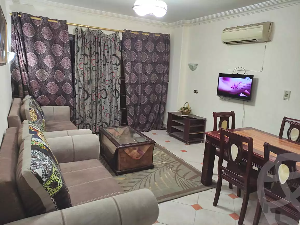 https://aqarmap.com.eg/ar/listing/7199029-for-sale-cairo-6th-of-october-el-ahyaa-neighborhood-1st-al-maahad