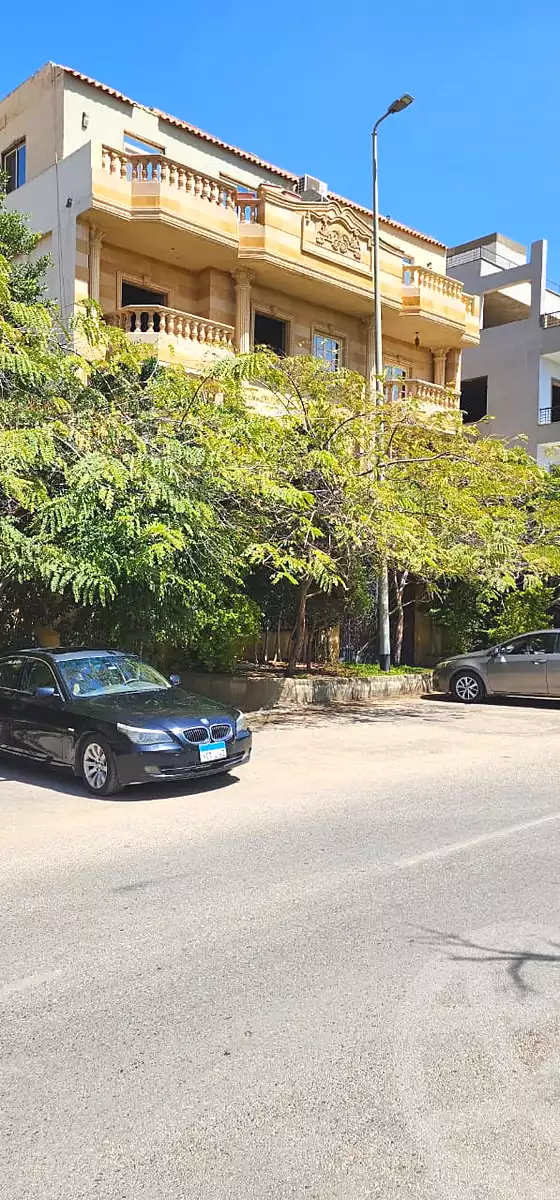 https://aqarmap.com.eg/ar/listing/7199109-for-sale-cairo-new-cairo-el-narges-el-narges-2-beram-el-tunsi-st