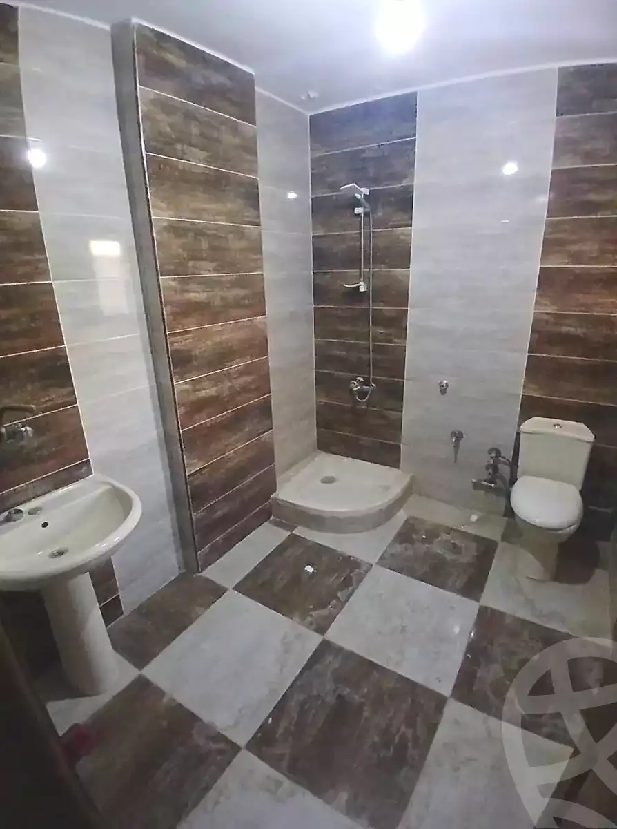 https://aqarmap.com.eg/en/listing/7199341-for-sale-alexandria-al-agamy-el-hanouvel-abo-bakr-el-sedeek-st