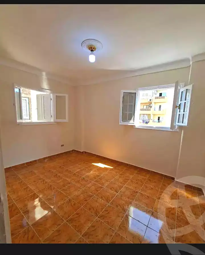 https://aqarmap.com.eg/ar/listing/7199747-for-sale-alexandria-el-asafra-l-sfr-bhry
