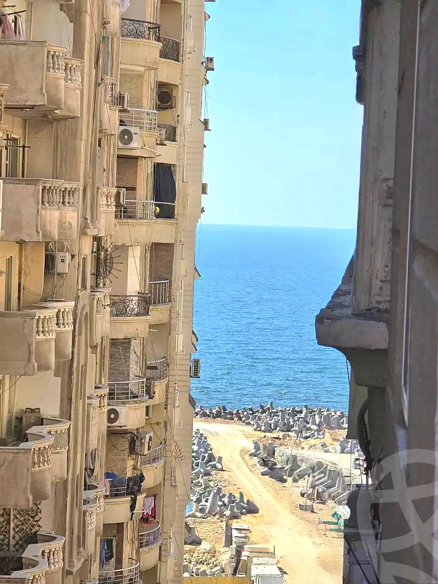 https://aqarmap.com.eg/ar/listing/7199979-for-sale-alexandria-sydy-bshr-sydy-bshr-bhry-shr-khld-bn-lwlyd