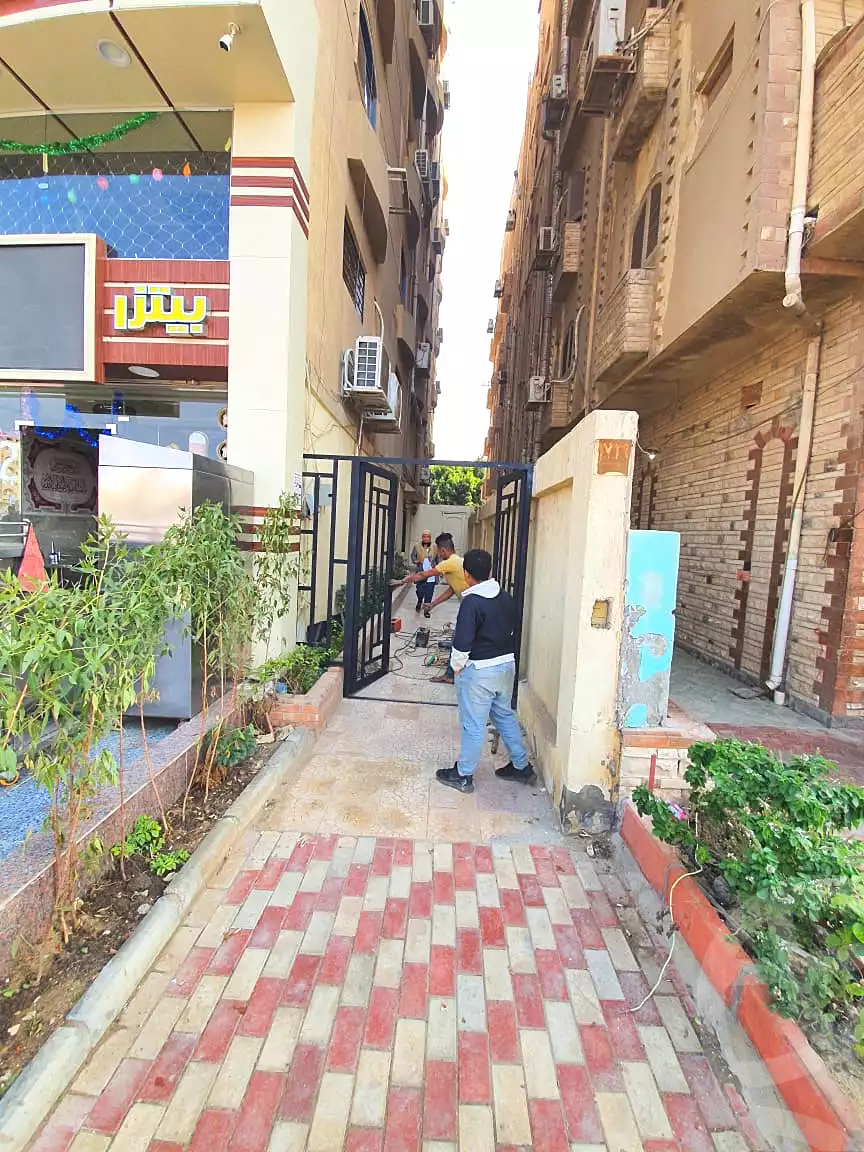 https://aqarmap.com.eg/ar/listing/7198896-for-sale-cairo-6th-of-october-mohmmed-imad-rageb-al-tahrir-st