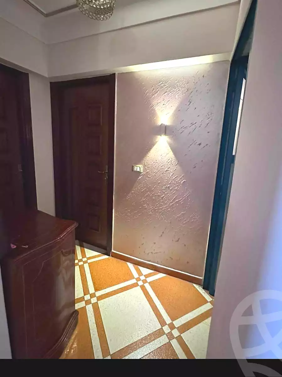 https://aqarmap.com.eg/ar/listing/7200966-for-sale-alexandria-sydy-bshr-sydy-bshr-bhry-shr-mhmwd-l-yswy