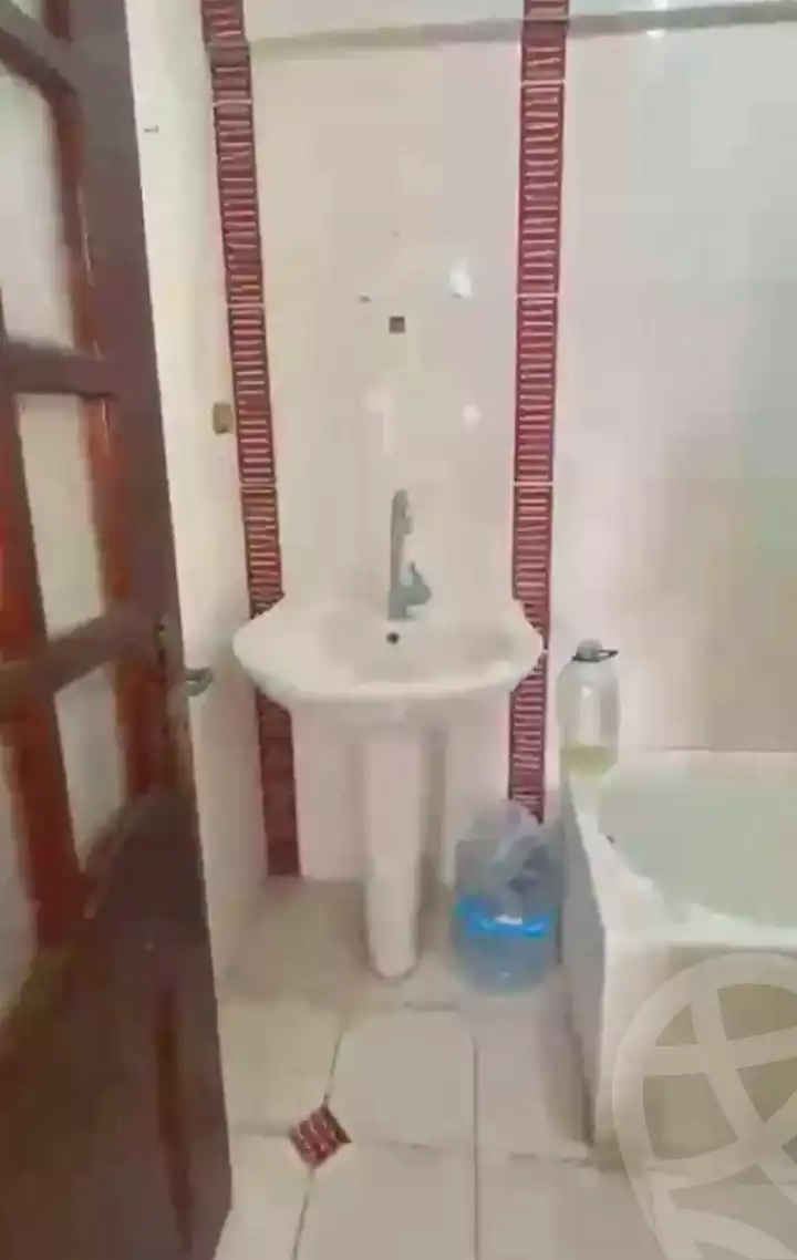 https://aqarmap.com.eg/ar/listing/7201254-for-rent-alexandria-moharram-bey