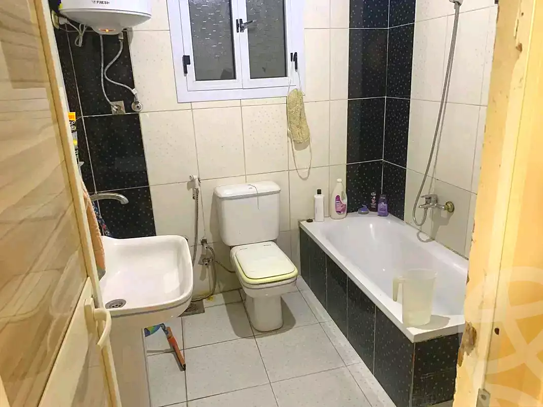 https://aqarmap.com.eg/ar/listing/7201364-for-sale-alexandria-al-agamy-lbytsh-el-hanafeya-st