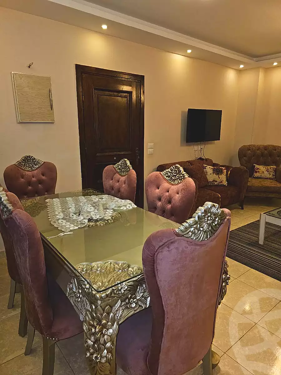 https://aqarmap.com.eg/ar/listing/7201433-for-rent-cairo-6th-of-october-el-ahyaa-neighborhood-2nd-divided-from-al-kafrawei-st