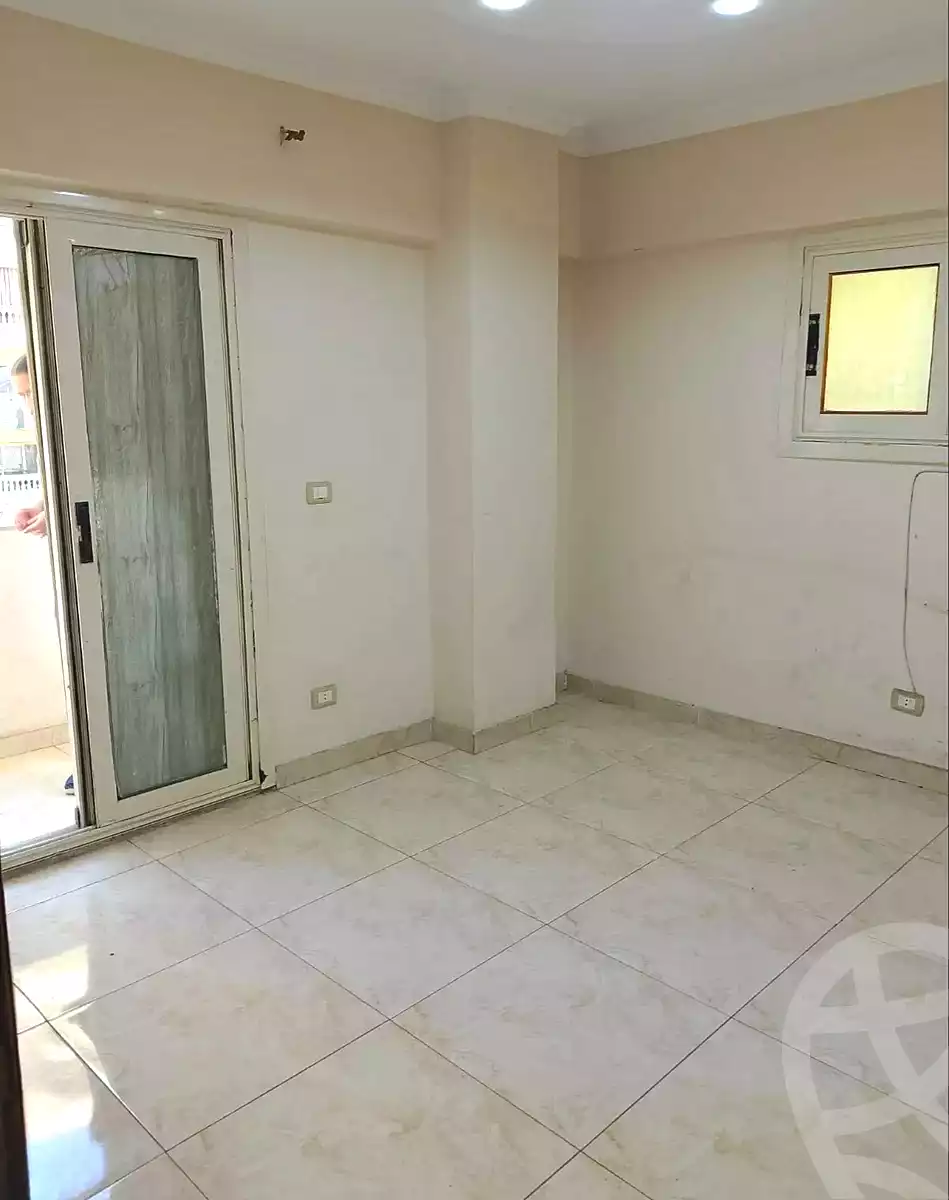 https://aqarmap.com.eg/en/listing/7201431-for-rent-alexandria-al-agamy-shataa-el-nakheel