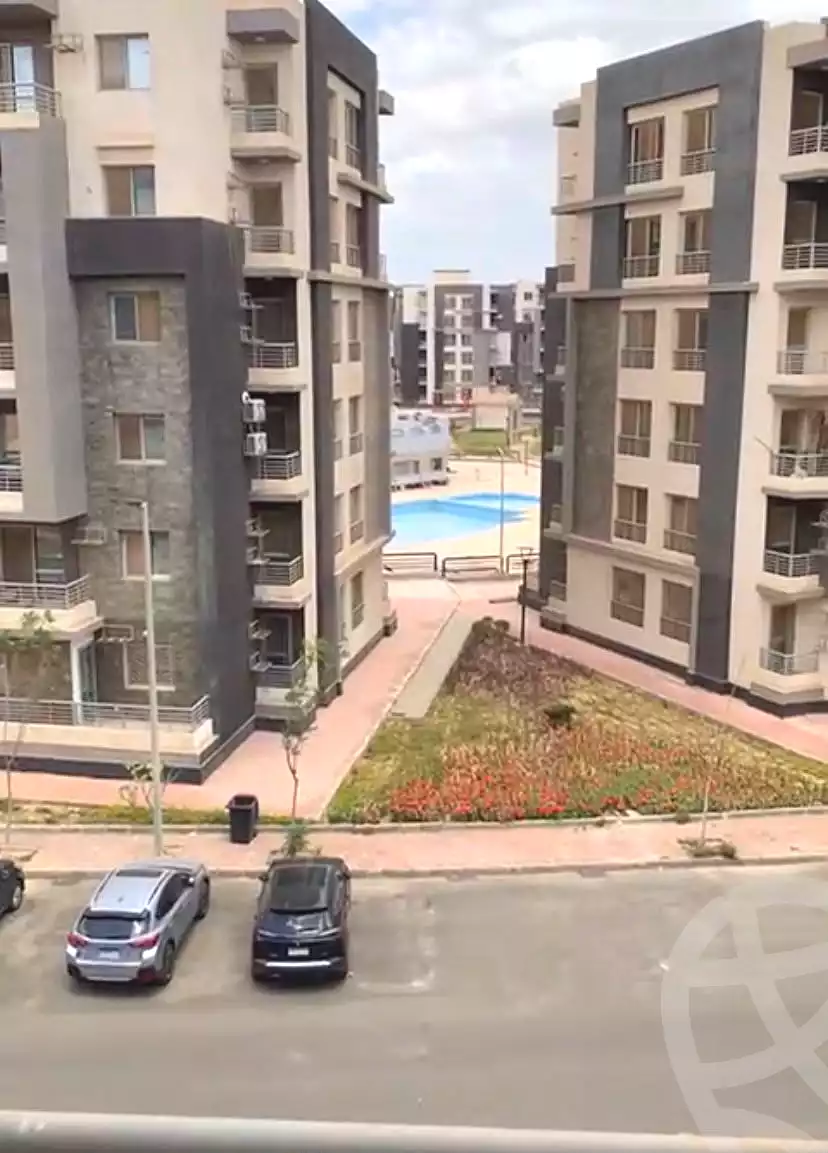 https://aqarmap.com.eg/ar/listing/7201468-for-rent-cairo-6th-of-october-compounds-jn-ktwbr
