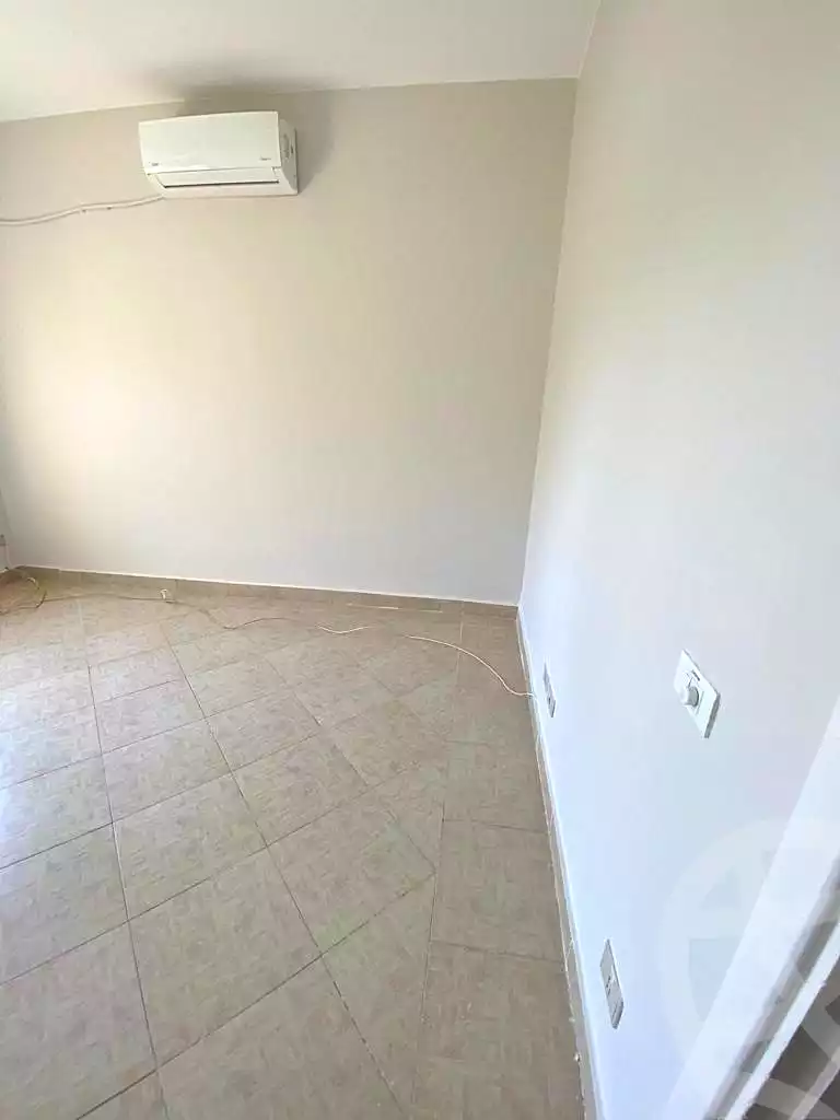 https://aqarmap.com.eg/en/listing/7202074-for-sale-cairo-new-cairo-compounds-mena-residence