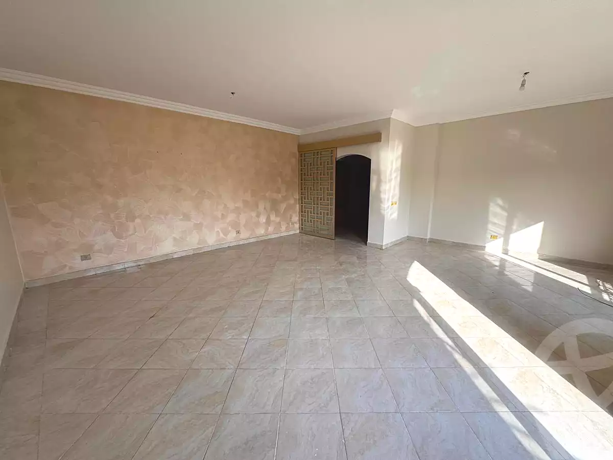 https://aqarmap.com.eg/en/listing/7202074-for-sale-cairo-new-cairo-compounds-mena-residence