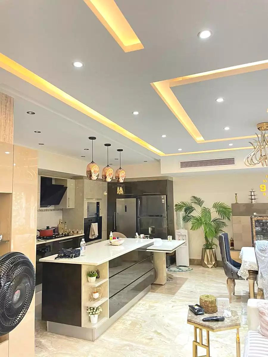 https://aqarmap.com.eg/ar/listing/7202160-for-sale-cairo-new-cairo-compounds-eastown-eastown-parks