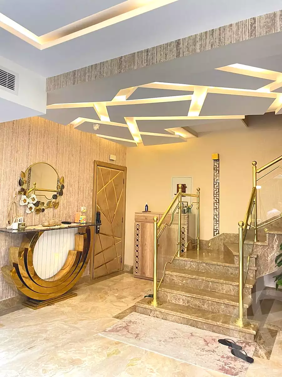 https://aqarmap.com.eg/ar/listing/7202160-for-sale-cairo-new-cairo-compounds-eastown-eastown-parks