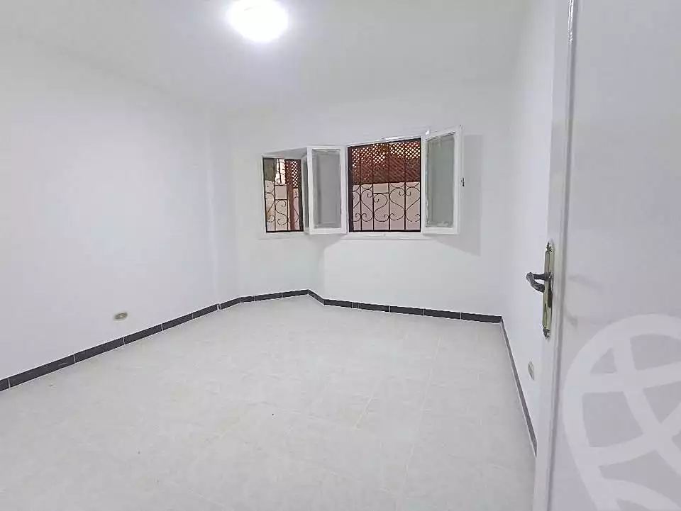 https://aqarmap.com.eg/en/listing/7202215-for-sale-alexandria-al-agamy-shataa-el-nakheel