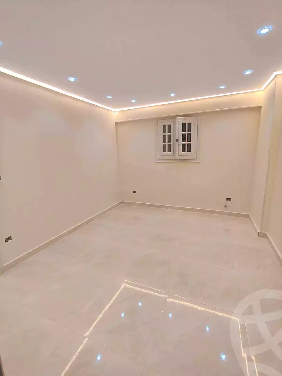 https://aqarmap.com.eg/en/listing/7202456-for-sale-alexandria-sydy-bshr-sydy-bshr-qbly-street-17