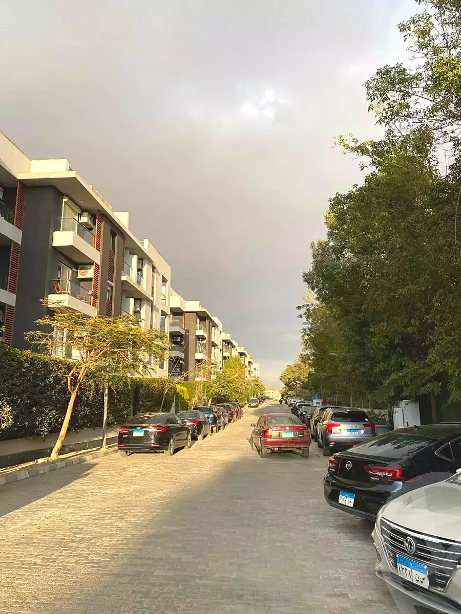 https://aqarmap.com.eg/en/listing/7202543-for-sale-cairo-el-sheikh-zayed-city-compounds-zayed-dunes