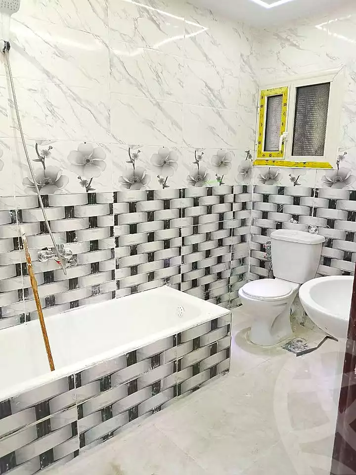 https://aqarmap.com.eg/en/listing/7202679-for-sale-alexandria-al-agamy-el-hanouvel
