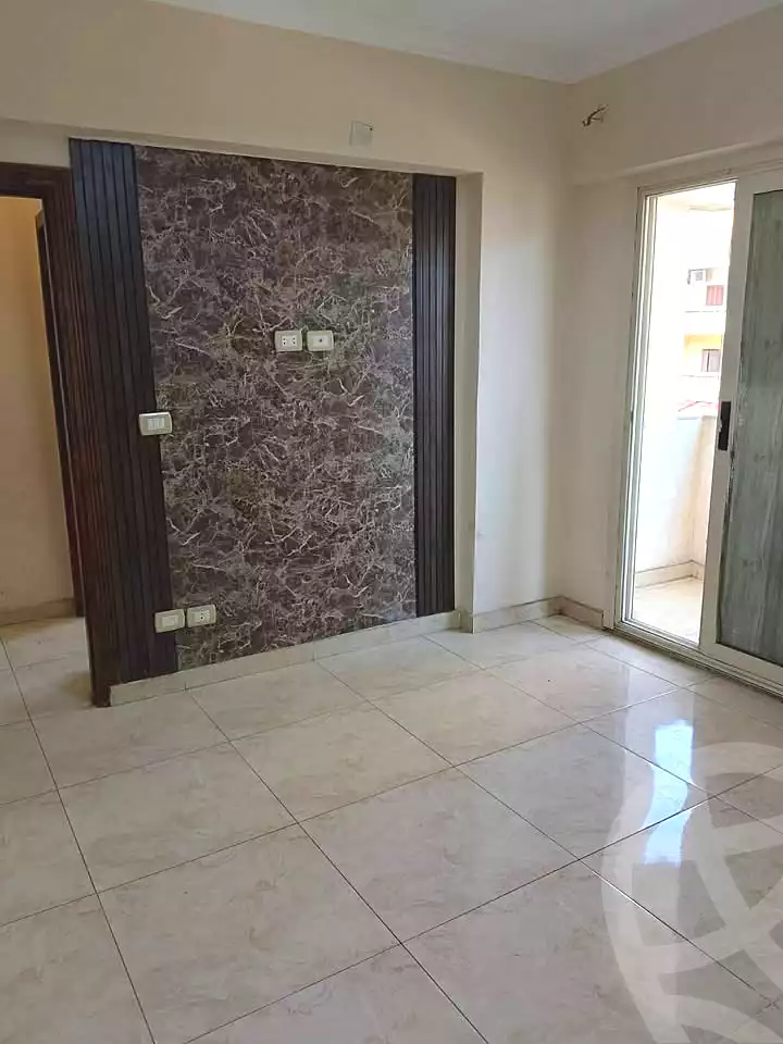 https://aqarmap.com.eg/ar/listing/7202693-for-rent-alexandria-al-agamy-el-daresa-st