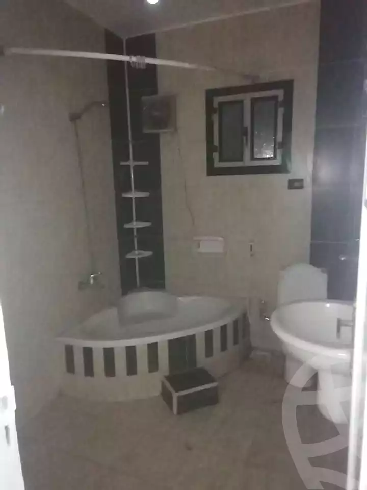 https://aqarmap.com.eg/ar/listing/7202735-for-rent-alexandria-miami-shr-jml-bd-lnsr