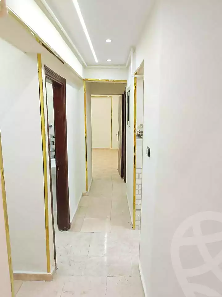 https://aqarmap.com.eg/en/listing/7203300-for-sale-alexandria-al-agamy-el-hanouvel-radwan-st