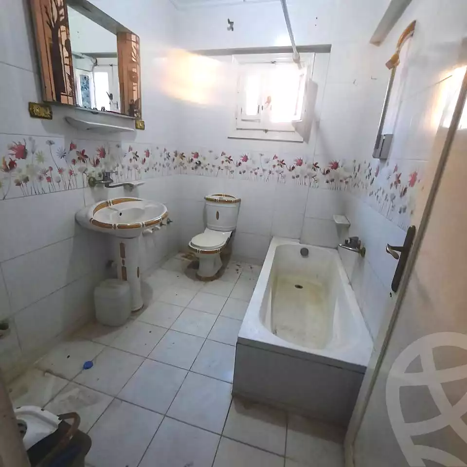 https://aqarmap.com.eg/ar/listing/7203456-for-sale-alexandria-al-agamy-el-hanouvel-al-asdakaa-st