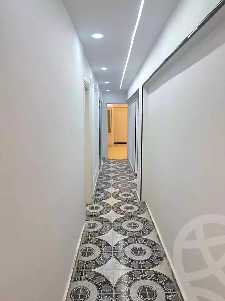 https://aqarmap.com.eg/en/listing/7203516-for-sale-alexandria-al-agamy-el-hanouvel-radwan-st
