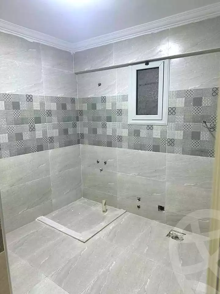 https://aqarmap.com.eg/en/listing/7203516-for-sale-alexandria-al-agamy-el-hanouvel-radwan-st