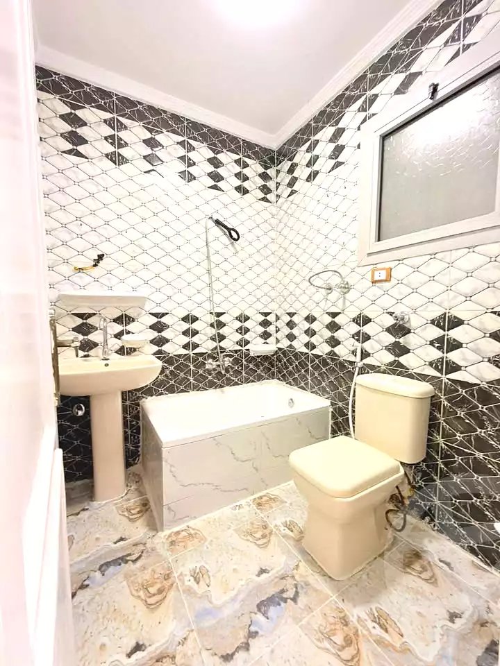 https://aqarmap.com.eg/ar/listing/7203567-for-sale-alexandria-al-agamy-shataa-el-nakheel
