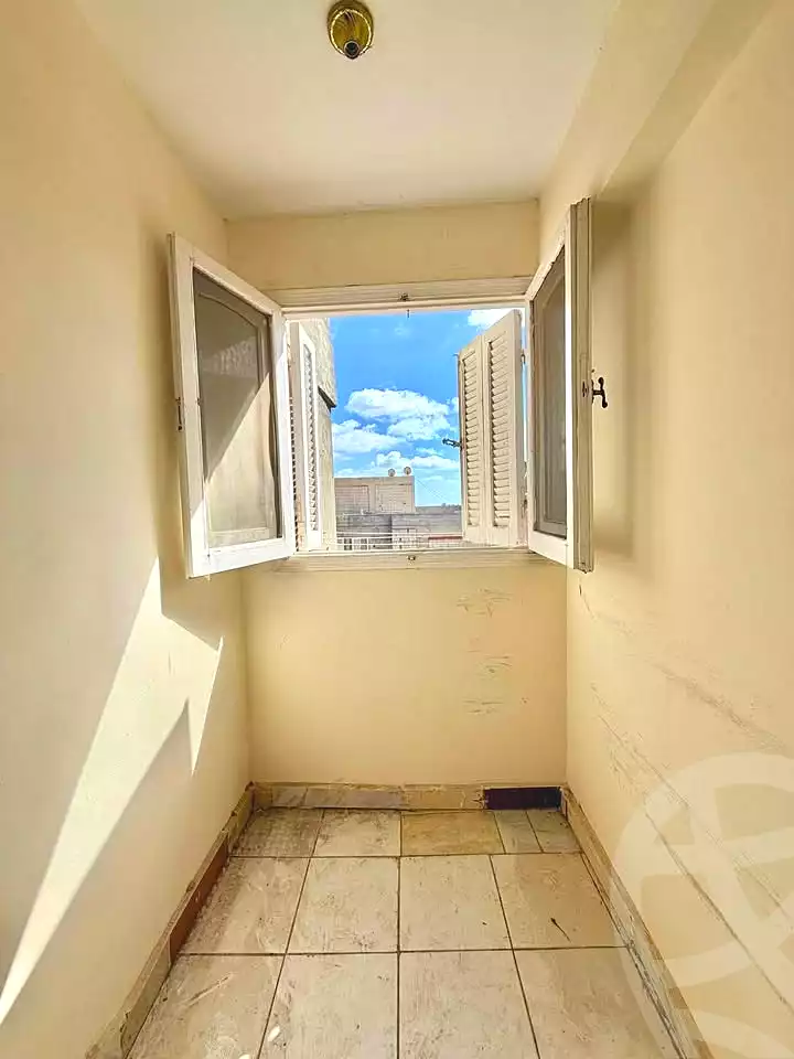 https://aqarmap.com.eg/ar/listing/7203970-for-sale-alexandria-al-agamy-lbytsh-el-hanafeya-st