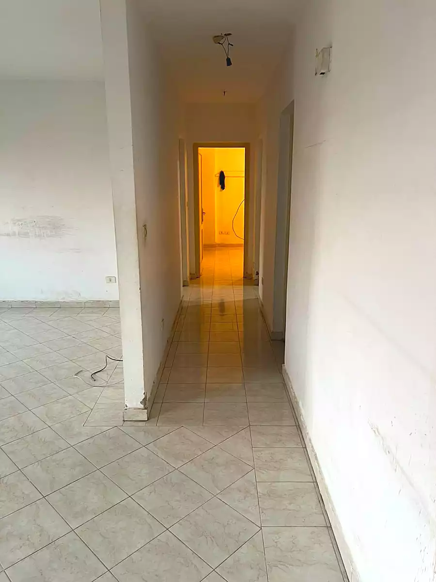 https://aqarmap.com.eg/en/listing/7204289-for-sale-cairo-new-cairo-lrhb-city-phase-5-talaat-mostafa-st