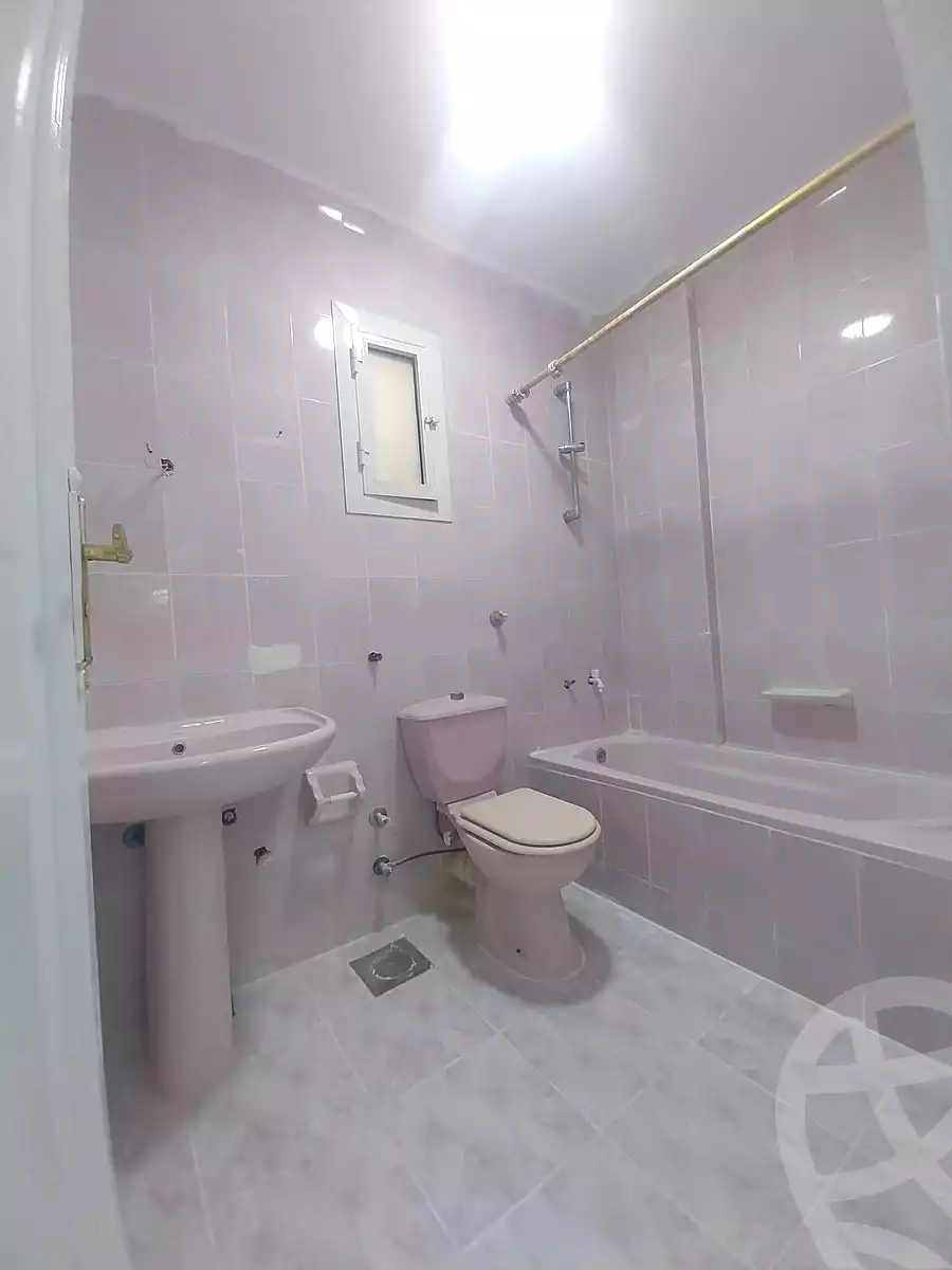 https://aqarmap.com.eg/ar/listing/7204396-for-sale-alexandria-al-agamy-shataa-el-nakheel