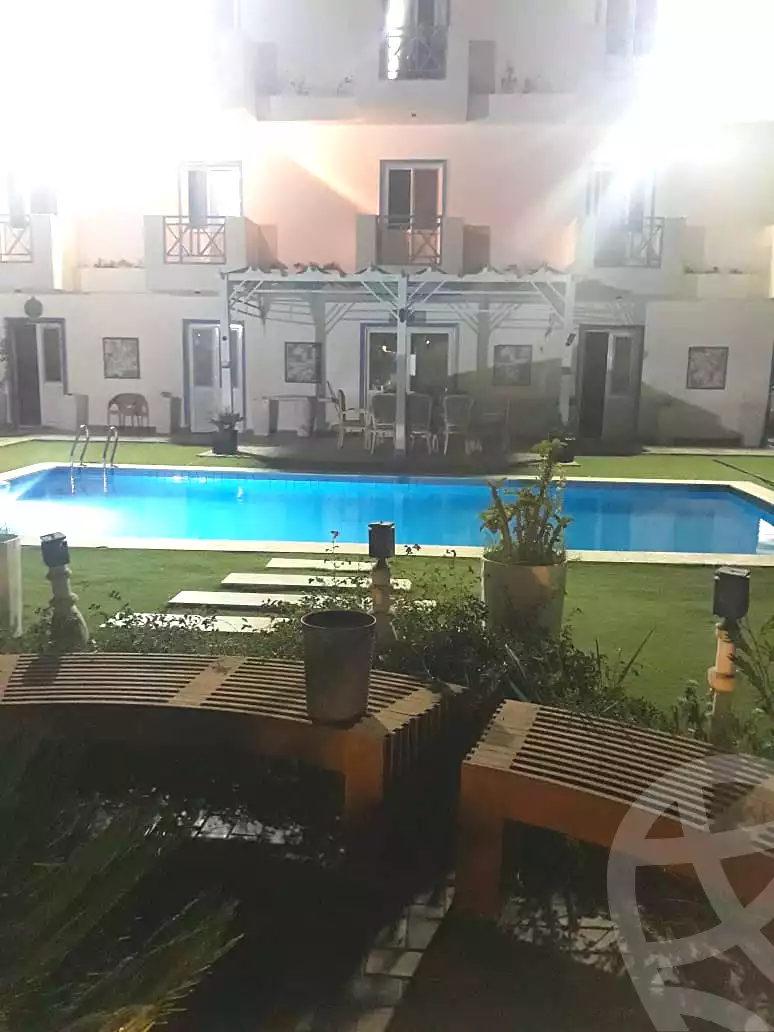 فيلا بـ١٠ غرف نوم في الريف الاوربي، صورة ٩ من ٢٦