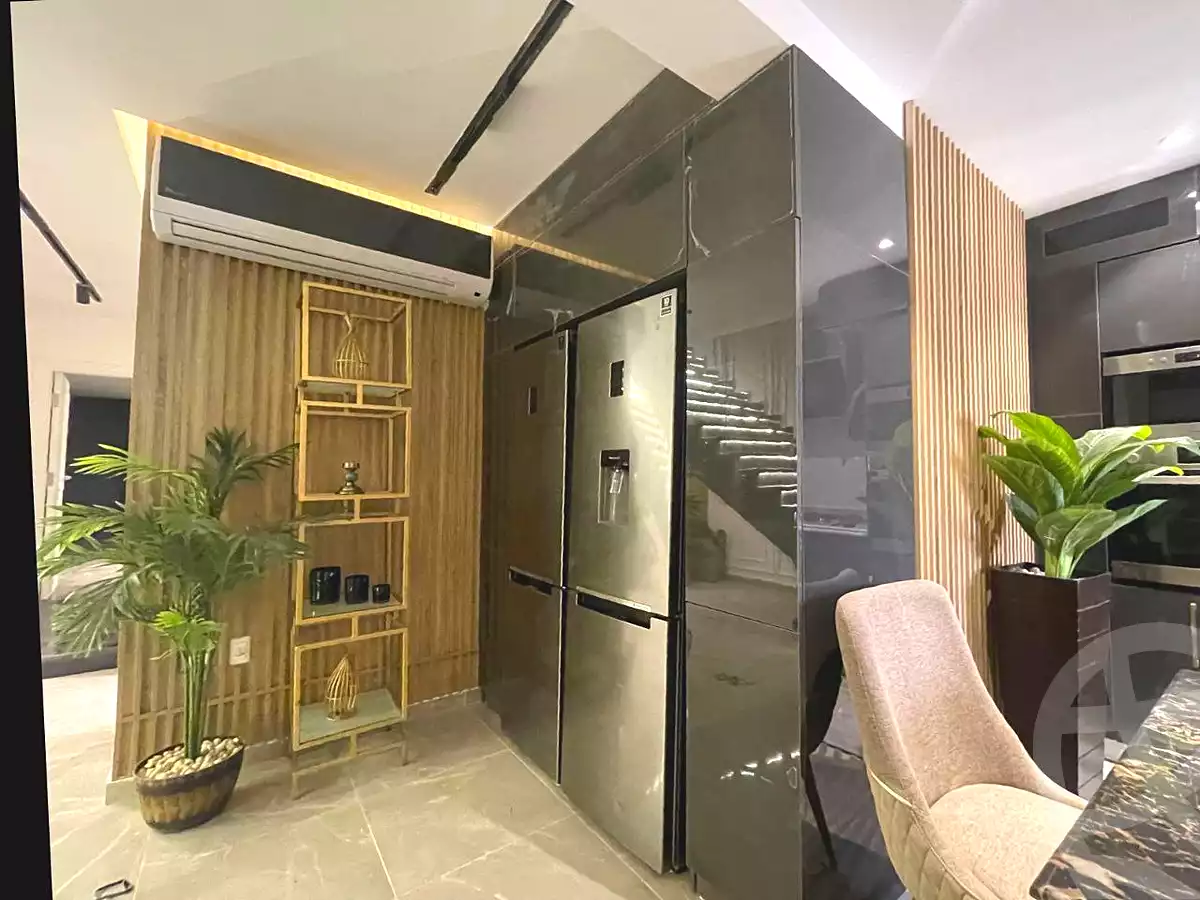 https://aqarmap.com.eg/en/listing/7204579-for-sale-cairo-new-cairo-compounds-mountain-view-hyde-park