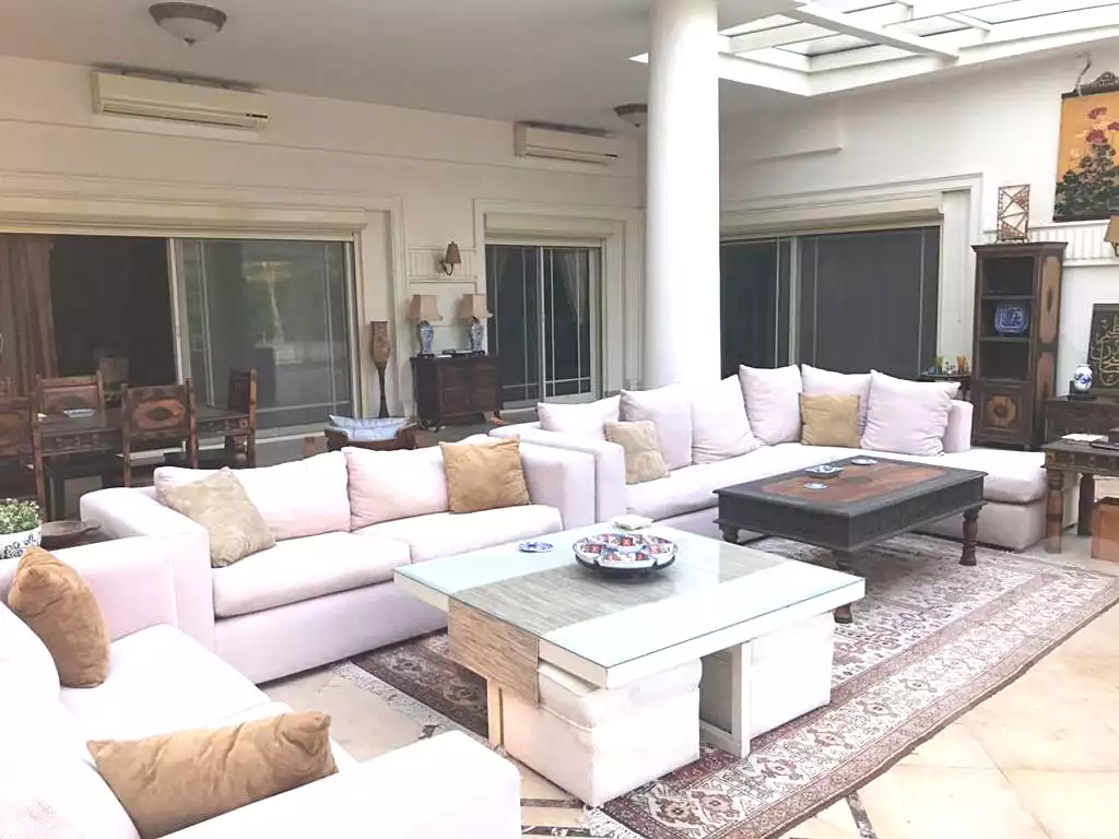 10 BR Villa in City View, photo 18 of 27