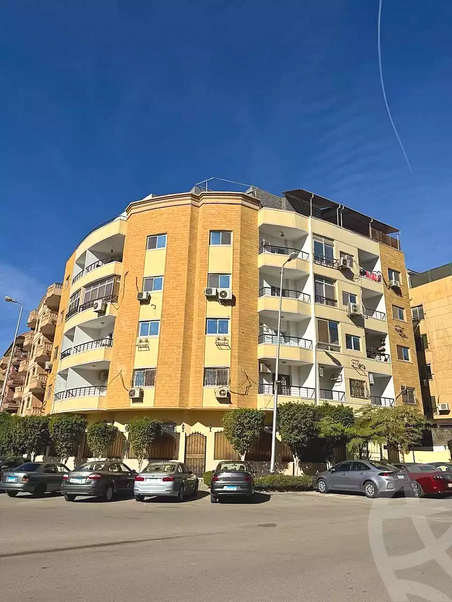 https://aqarmap.com.eg/ar/listing/7204633-for-sale-cairo-new-cairo-el-banafsg-el-banafsag-omarat-al-gabri-st