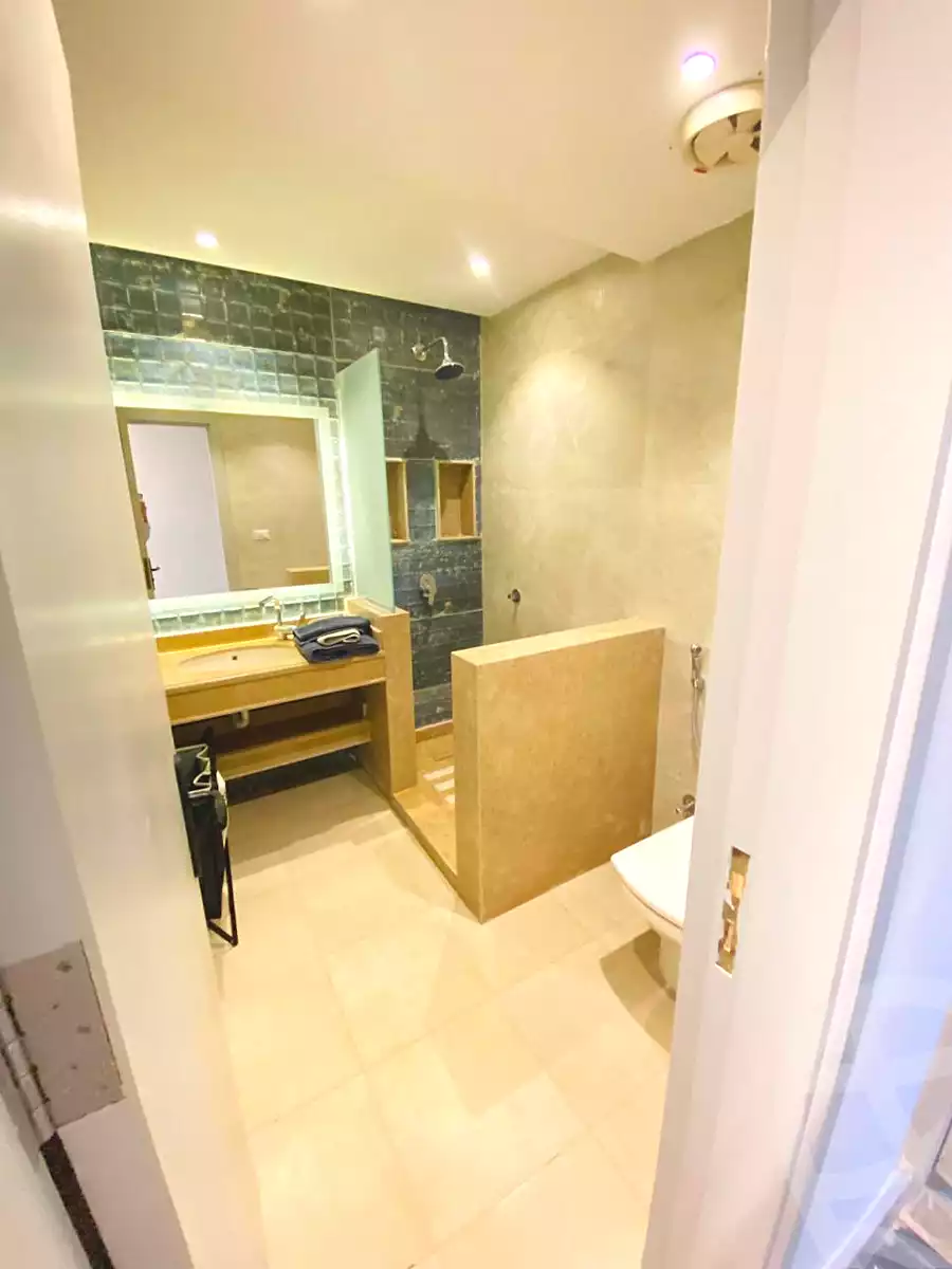 https://aqarmap.com.eg/en/listing/7204817-for-rent-cairo-el-sheikh-zayed-city-compounds-beverly-hills
