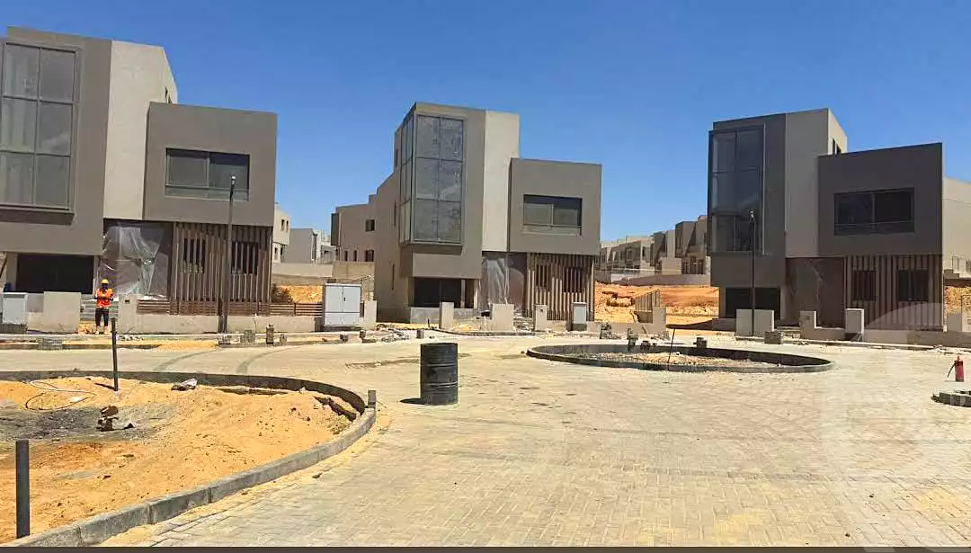 https://aqarmap.com.eg/ar/listing/7204837-for-sale-cairo-new-administrative-capital-r7-vinci