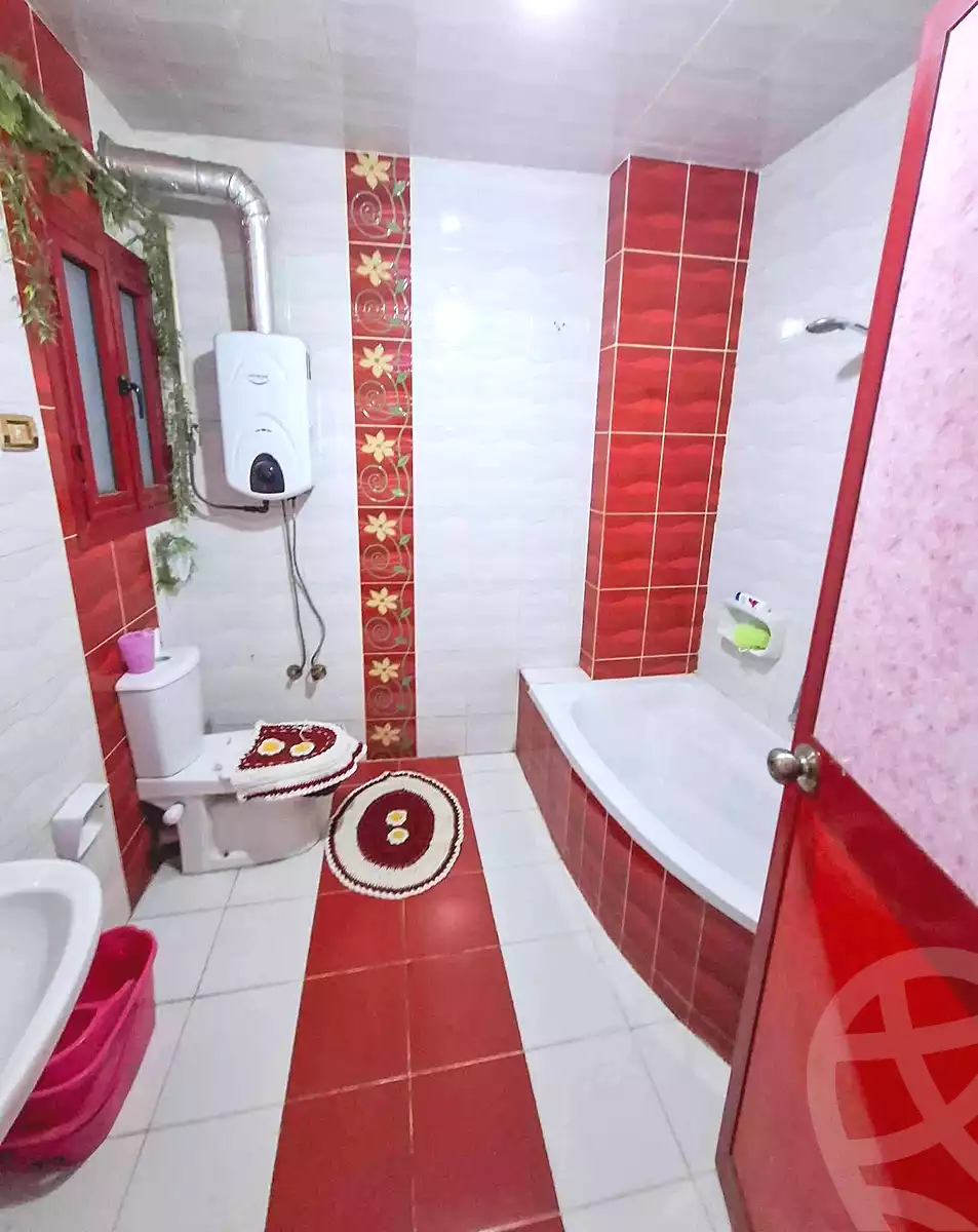 https://aqarmap.com.eg/ar/listing/7204953-for-sale-cairo-faisal-kafr-tohormos-queen-nazli-st