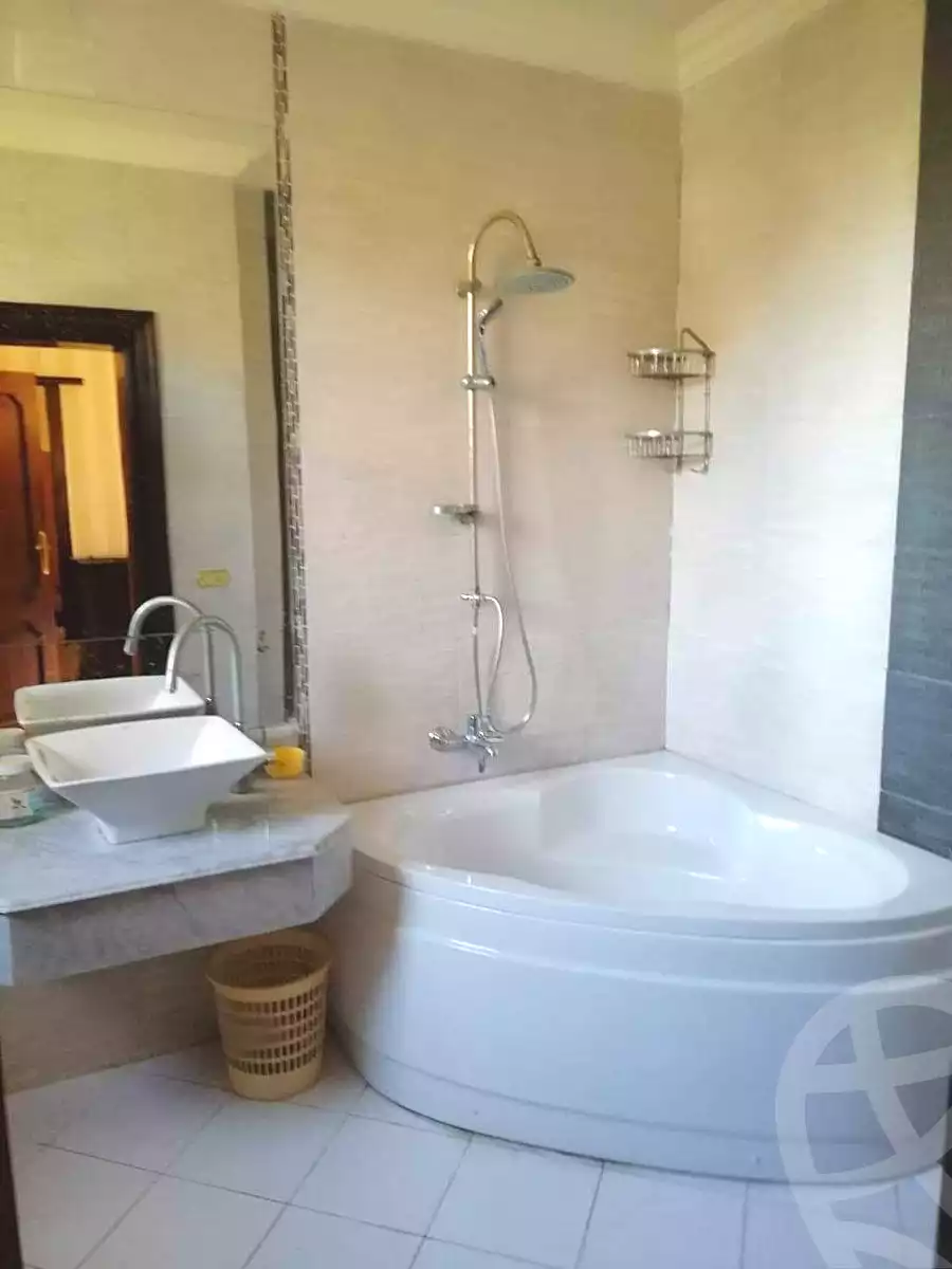 4 BR Twinhouse in Hadayek el Mohandesin, photo 3 of 13