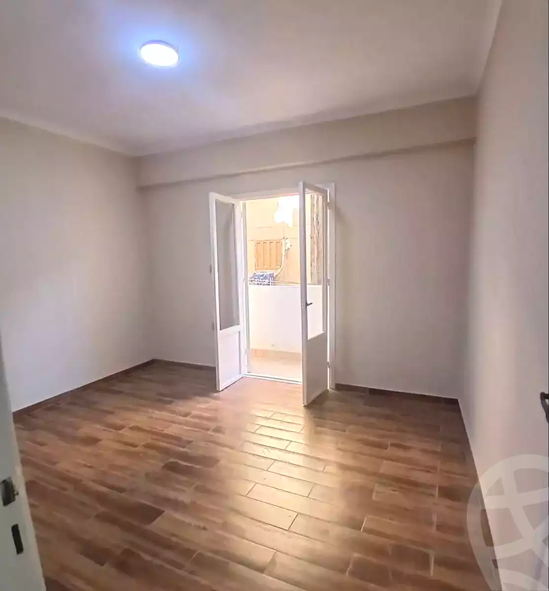 https://aqarmap.com.eg/en/listing/7205136-for-sale-alexandria-el-asafra-ahmed-tiesser-st