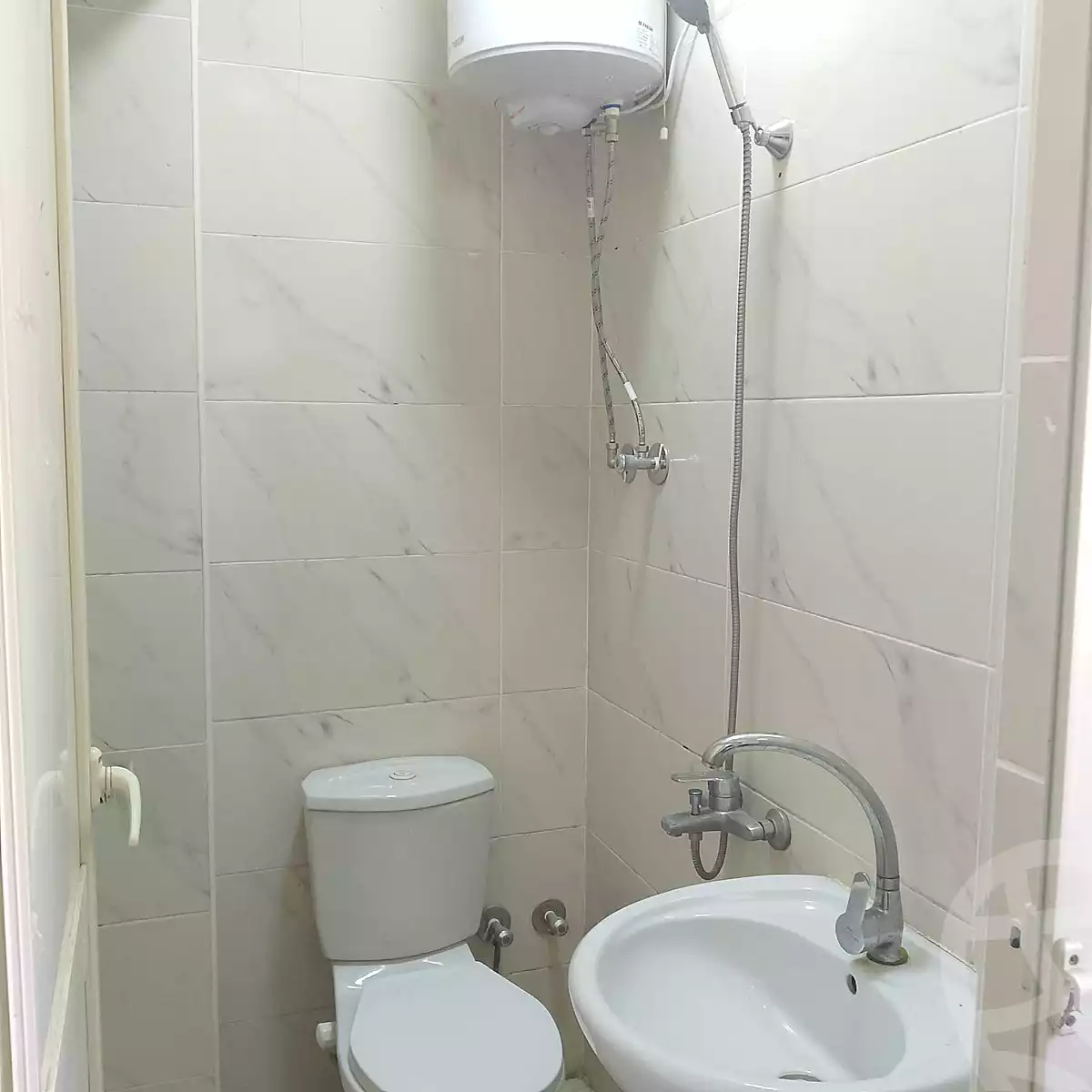 https://aqarmap.com.eg/en/listing/7205351-for-rent-cairo-6th-of-october-el-ahyaa-neighborhood-1st
